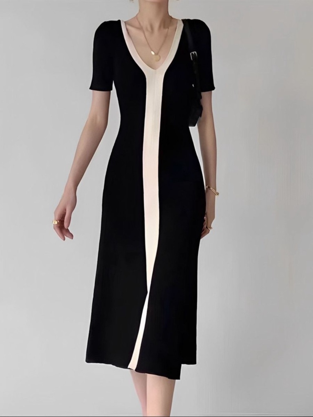 Commense Two Tone V-Neck Knit Slit Midi Dress